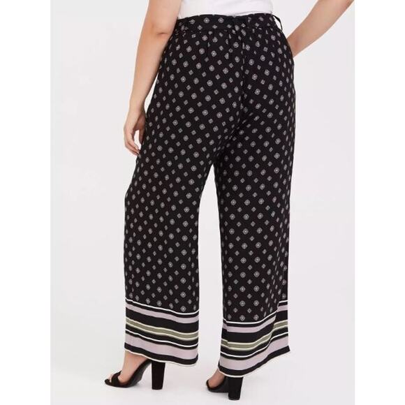 TORRID Women 4 PLUS 4X Pull-On Wide Leg Pants High-Rise Waistband Pant Black NWT - Picture 3 of 4